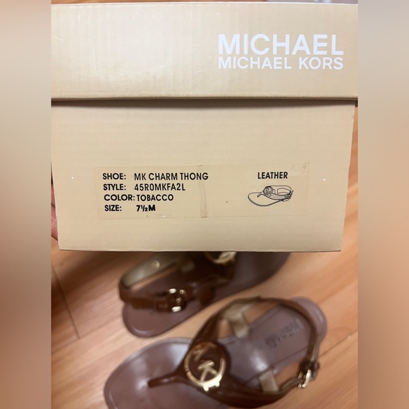 Michael Kors charm thong tobacco sandals size 7.5 - Picture 5 of 5